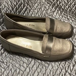 Anne Klein Bronze loafers Size 9